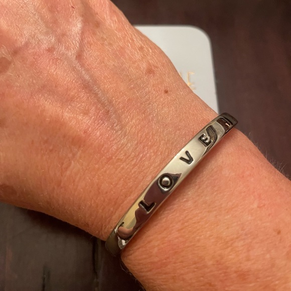 Kinsley Armelle New Love Collection Silver Bracelet (S/M) - Picture 2 of 4